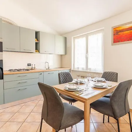 בית נופש -5 Minutes From The Sea-wifi-parking